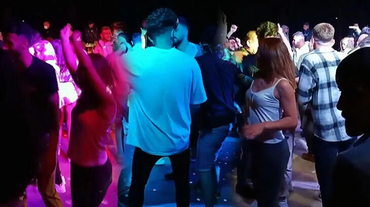 Antalya&rsquo;da bayi toplantısı d&uuml;zenleyen bir şirket, konakladıkları 5 yıldızlı otelde