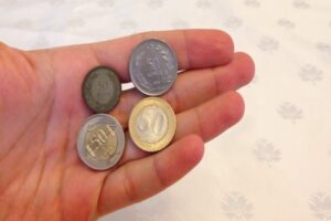 Diyarbakır'da çalıştığı markette 50 kuruşluk krakeri kasadan geçirmeyip ve fiş