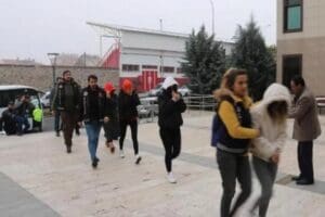 Nevşehir merkezli 4 ilde, 1000&nbsp;kişinin 50 milyon lirasını dolandırdığı iddiasıyla