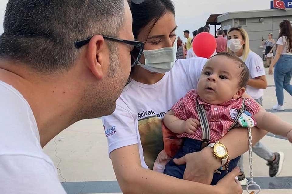 İ&ccedil;lerinde bankacı, doktor ve avukatların da olduğu Elim Sende Platformu
