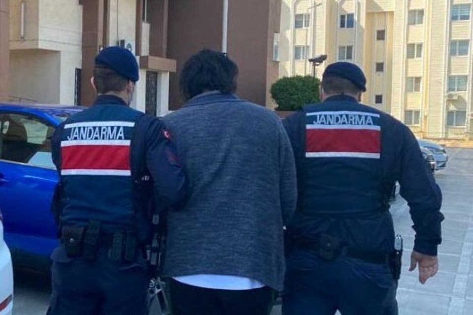 İzmir'in Aliağa il&ccedil;esinde, hakkında 86 ayrı su&ccedil;tan 51 yıl 7
