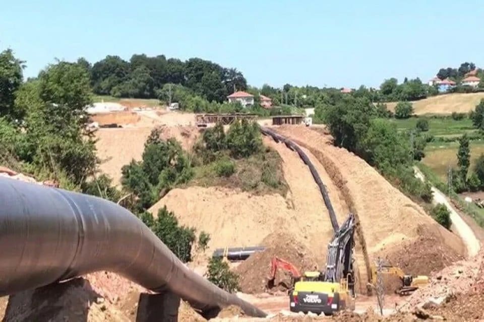 Karadeniz'deki 540 metrek&uuml;pl&uuml;k doğalgazın lojistiği i&ccedil;in 170 kilometrekarelik hatta doğalgaz