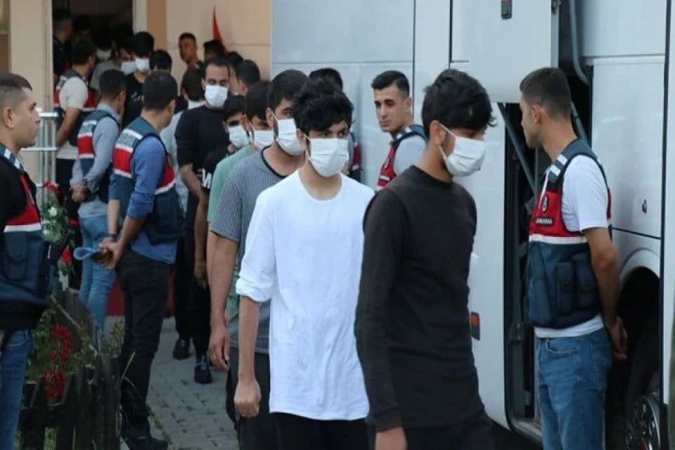 T&uuml;rkiye&rsquo;ye yasa dışı yollarla giren 542 Afganistan uyruklu ka&ccedil;ak g&ouml;&ccedil;men,