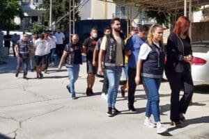 Muğla&nbsp;merkezli 6 ilde d&uuml;zenlenen eş zamanlı operasyonda, sahte belgelerle dolandırıcılık