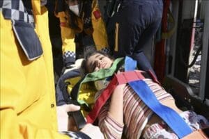 Kahramanmaraş merkezli depremlerin etkilediği Adıyaman'da yıkılan binanın enkazında kalan 7