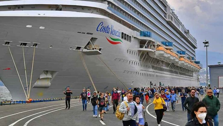 İzmir’in kruvaziyer turizmi yeniden ayağa kalktı… İkinci gemi İzmir Limanı’na yanaştı