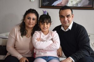 İzmir'de 2'nci sınıf öğrencisi Kumsal Cemre Badem (7), 2 bin