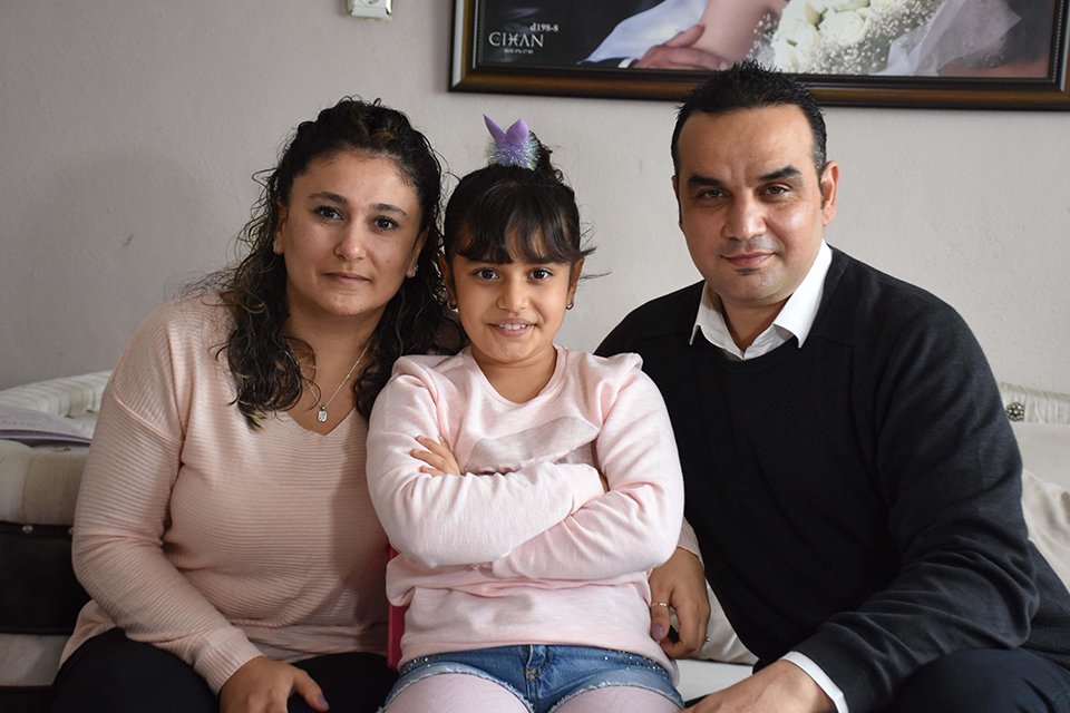 İzmir'de 2'nci sınıf öğrencisi Kumsal Cemre Badem (7), 2 bin