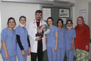 Manisa'nın Yunusemre il&ccedil;esinde, gebeliğin 24'&uuml;nc&uuml; haftasında 710 gram olarak d&uuml;nyaya