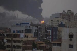 Sudan'da 15 Nisan'dan bu yana ordu ile &ccedil;atışan paramiliter Hızlı