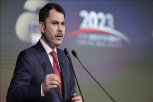 Çevre, Şehircilik ve İklim Değişikliği Bakanı Murat Kurum, deprem bölgesinde