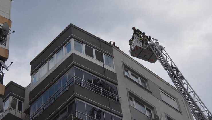 8 katlı binanın çatısında yangın çıktı