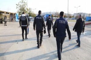 Yurt genelinde polis, jandarma ve sahil g&uuml;venlik birimlerinden 33 bin