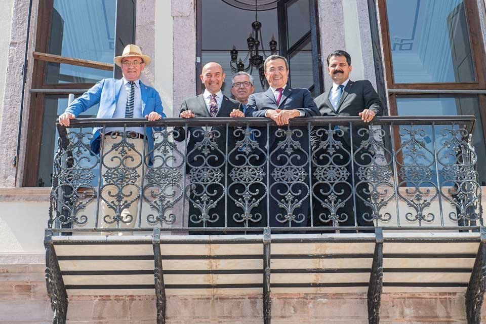 İzmir B&uuml;y&uuml;kşehir Belediyesi ile Konak Belediyesi arasında tarihi Alanyalı Konağı&rsquo;nın