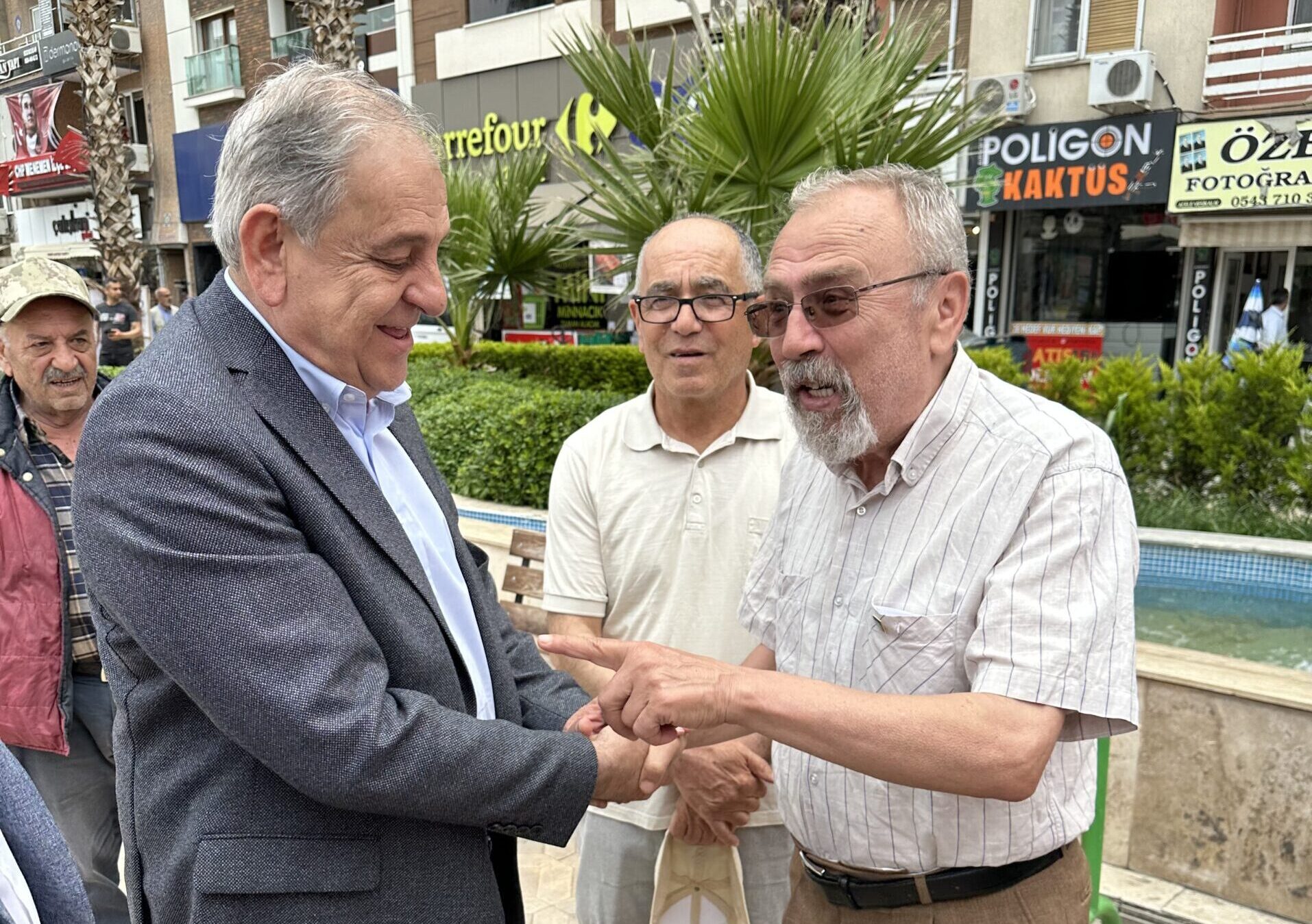 Akıntıya karşı kürek çekiyoruz, el birliği gerek… Ülkenin gidişatından hoşnut