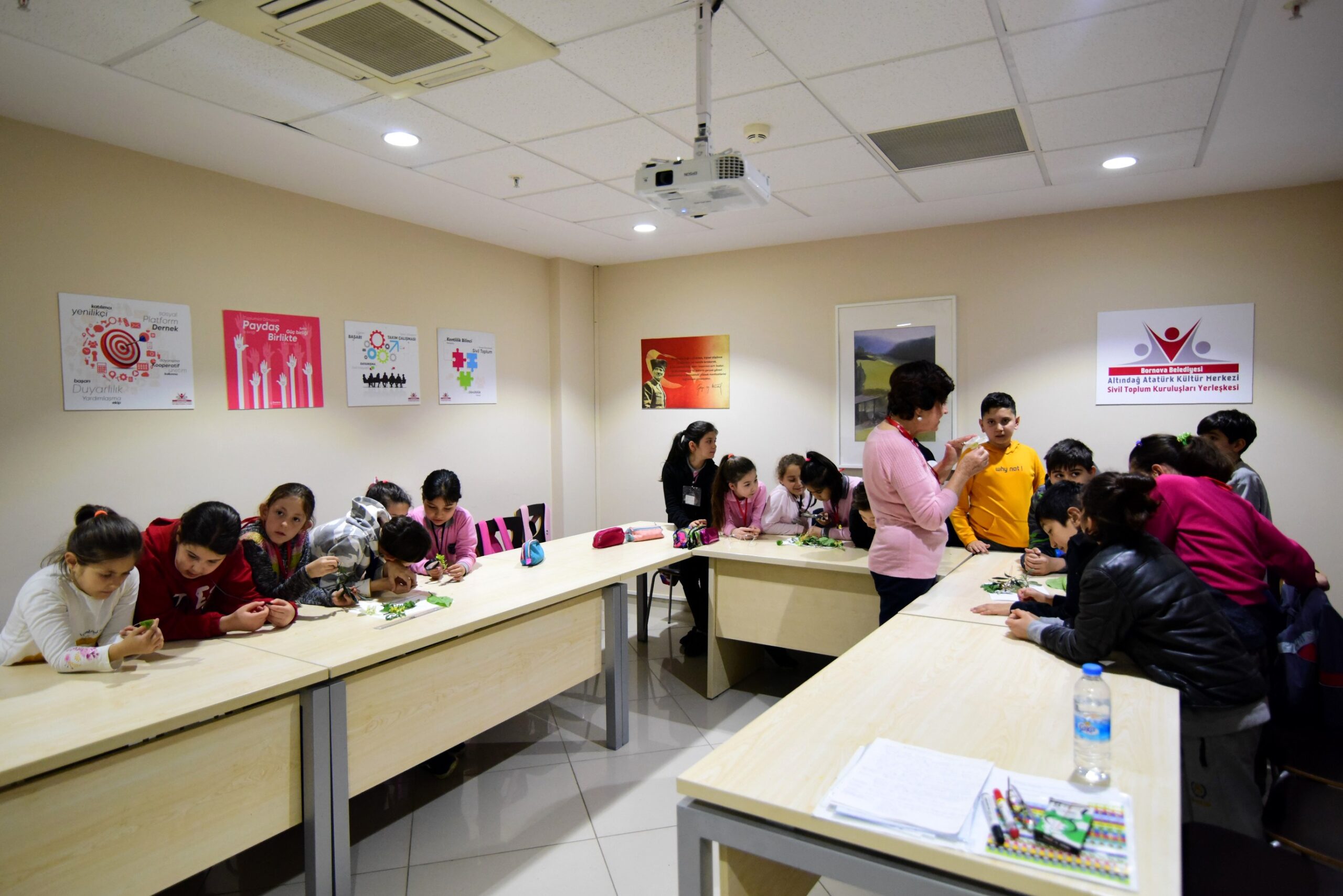 Bornova Belediyesi Atatürk Kültür Merkezi STK Yerleşkesi’nde gerçekleştirilen etkinlik kapsamında