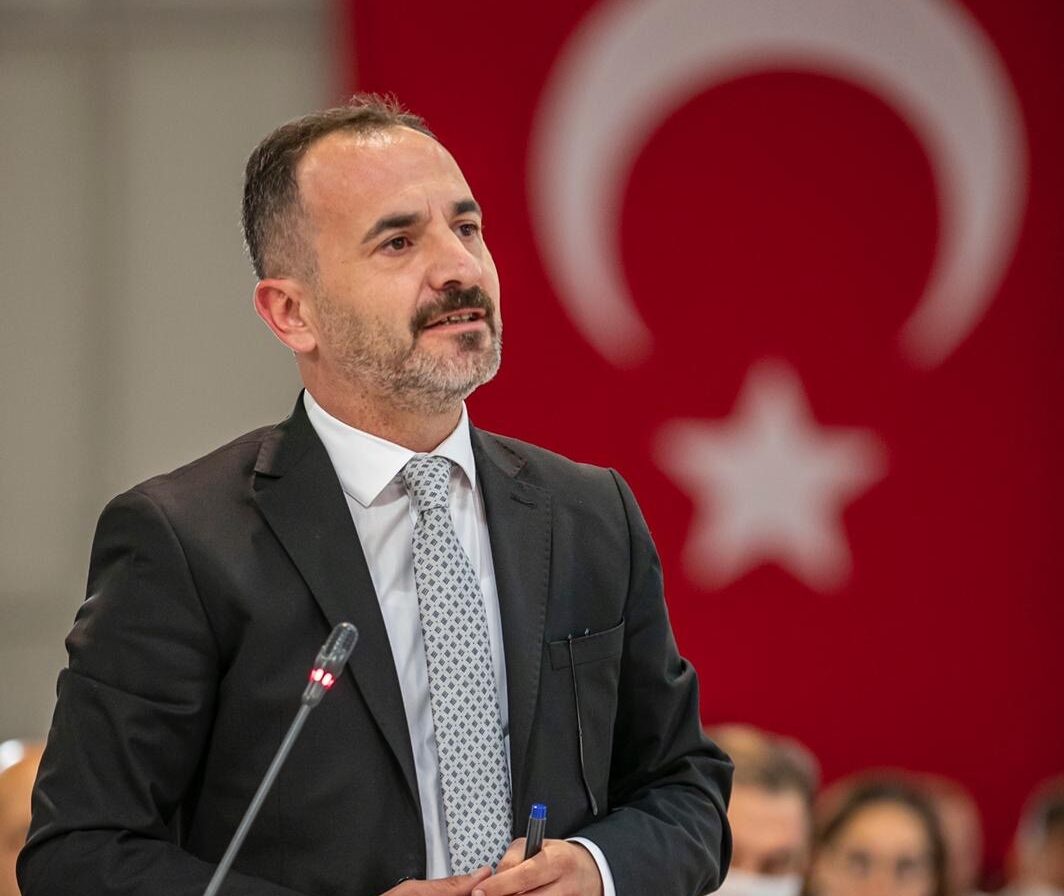 AK Partili Hızal’dan yüksek oy çıkan köy muhtarlarına tehdit iddiası SANDIKTAN ERDOĞAN ÇIKARSA DESTEK VERMEYECEKLERMİŞ İzmir Büyükşehir Belediye Meclisi AK