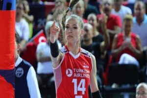 A Milli Kadın Voleybol Takımı'nın kaptanı Eda Erdem D&uuml;ndar, 2021