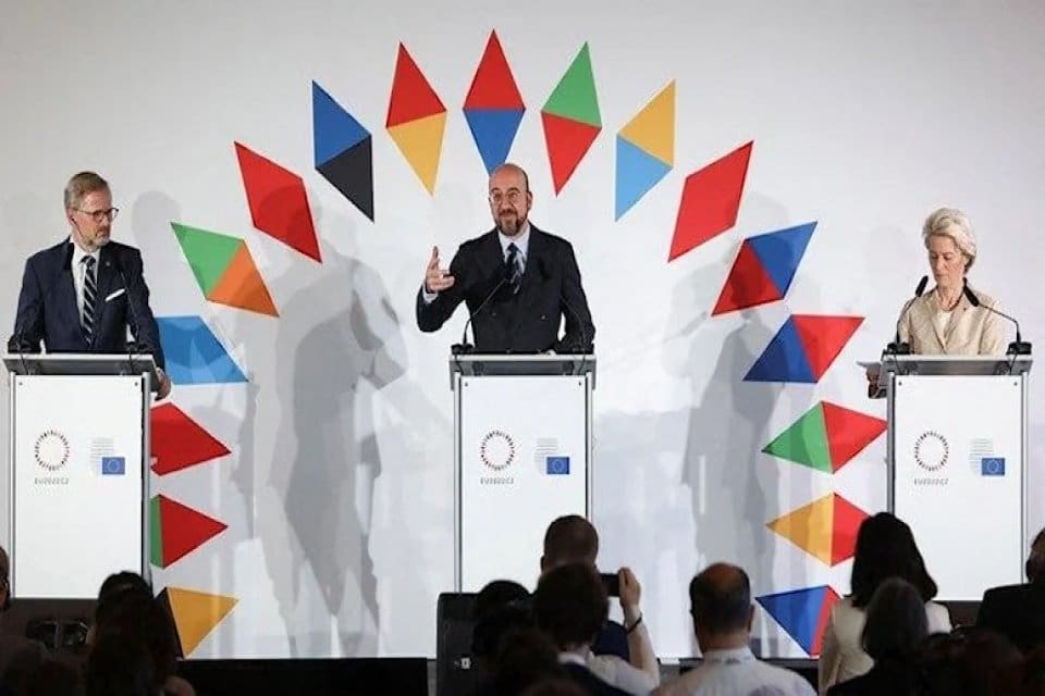 Avrupa Birliği y&ouml;netimi, ABD Başkanı Joe Biden'ın Rusya tehdidi nedeniyle
