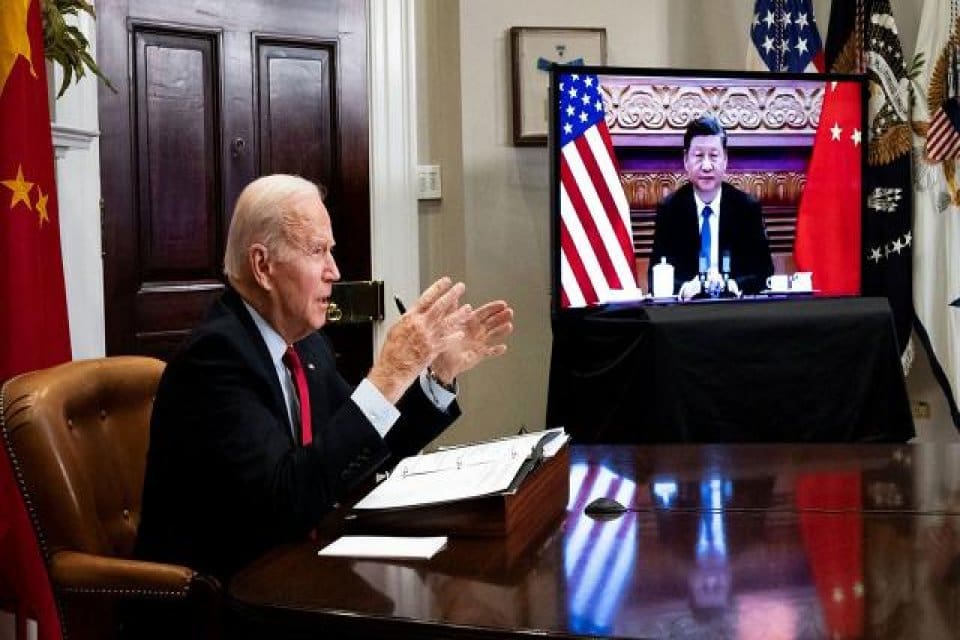 ABD Başkanı Joe Biden ile &Ccedil;in Devlet Başkanı Şi Cinping