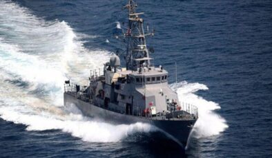ABD Donanması İran gemilerine uyarı ateşi açtı