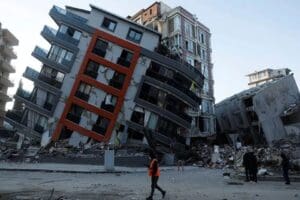 ABD'nin &ouml;nde gelen bankalarından JPMorgan, depremin fiziki maliyetinin 25 milyar