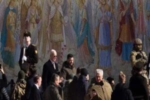 Rus işgalinin yıld&ouml;n&uuml;m&uuml;nde Polonya'yı ziyaret edeceği a&ccedil;ıklanan Joe Biden, d&uuml;nyaya