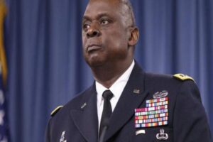 "Bakan Austin, NATO m&uuml;ttefikleri T&uuml;rkiye ve Yunanistan'ın istikşafi g&ouml;r&uuml;şmelerini olumlu