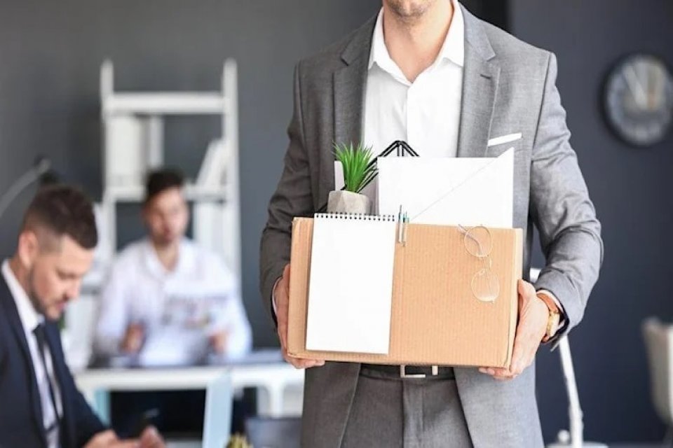 İşten çıkarma dalgası büyüyor Küresel ekonomik görünümdeki karamsarlık uluslararası şirketleri maliyetlerini düşürmeye yönelik adımlar