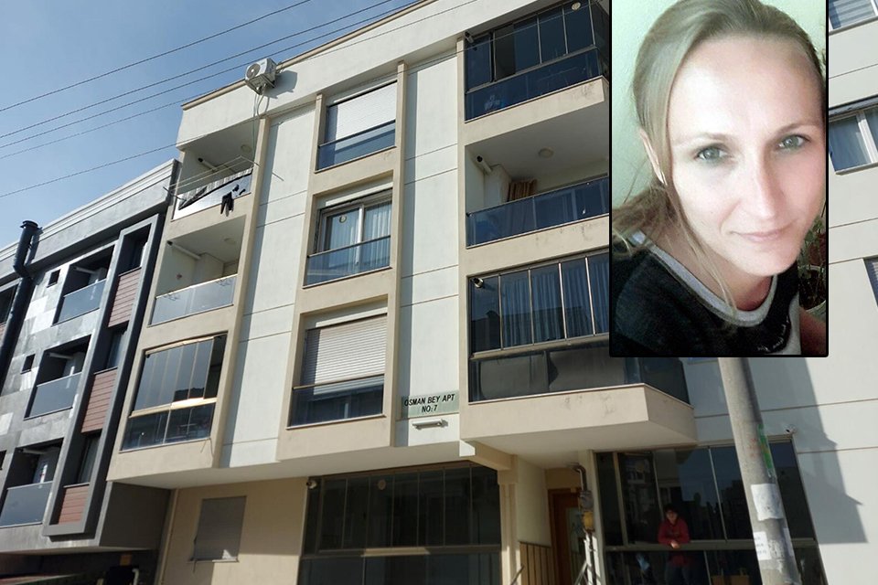 İzmir'in Buca ilçesinde, 4'üncü kattaki evinin balkonundan düşüp, ağır yaralanan