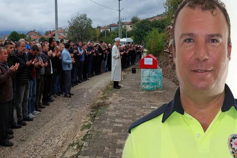 Balıkesir&rsquo;in Ayvalık il&ccedil;esinde&nbsp;beyin kanaması&nbsp;ge&ccedil;irip, hayatını kaybeden&nbsp;polis memuru Hakan Duyar&nbsp;(46), memleketi&nbsp;Eskişehir'de