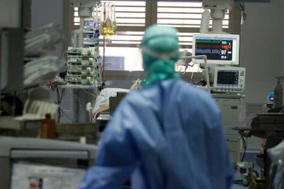 T&uuml;rk Tabipleri Birliği koronavir&uuml;s vefat sayılarını tartışmalı ve ger&ccedil;ekdışı buldu.