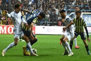 Adana Demirspor ile nefes kesen bir ma&ccedil;ta karşı karşıya gelen