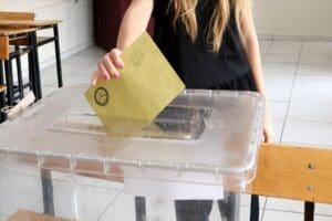 Y&uuml;ksek Se&ccedil;im Kurulu (YSK), cumhurbaşkanı adaylarının bağış ve yardım toplamak