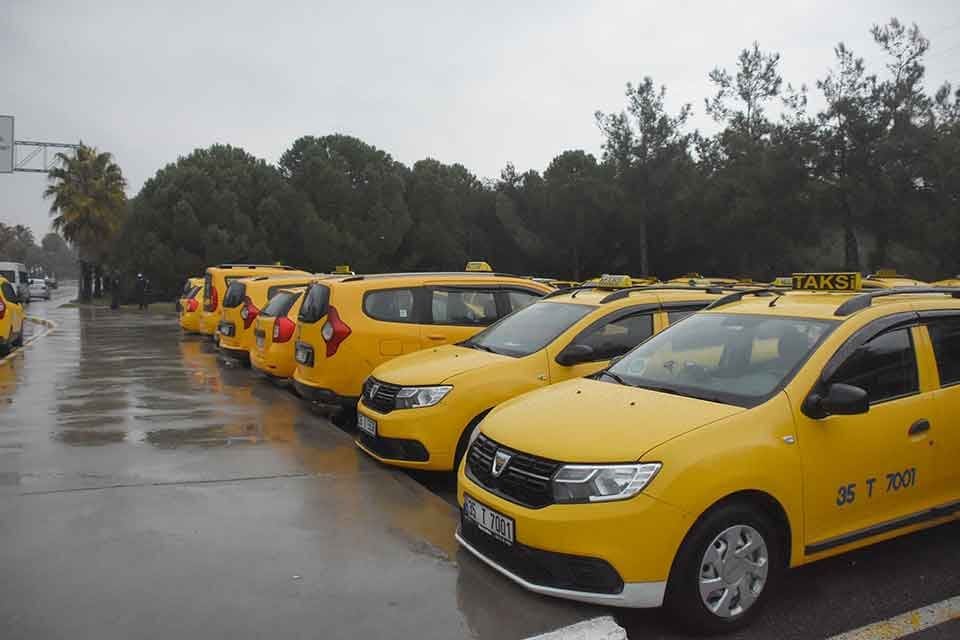 İZMİR Şof&ouml;rler ve Otomobilciler Esnaf Odası Başkanı Celil Anık, İzmir