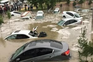 AFAD, İstanbul, Kocaeli, Zonguldak, D&uuml;zce ve Sakarya i&ccedil;in şiddetli yağış