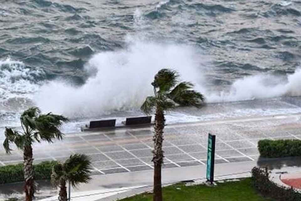 Afet ve Acil Durum Y&ouml;netim Başkanlığı (AFAD), İzmir'in de i&ccedil;inde