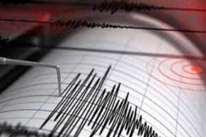Mersin K&ouml;rfezi'nin 11,47 kilometre a&ccedil;ıklarında saat 22.59'da 4.3 b&uuml;y&uuml;kl&uuml;ğ&uuml;nde deprem