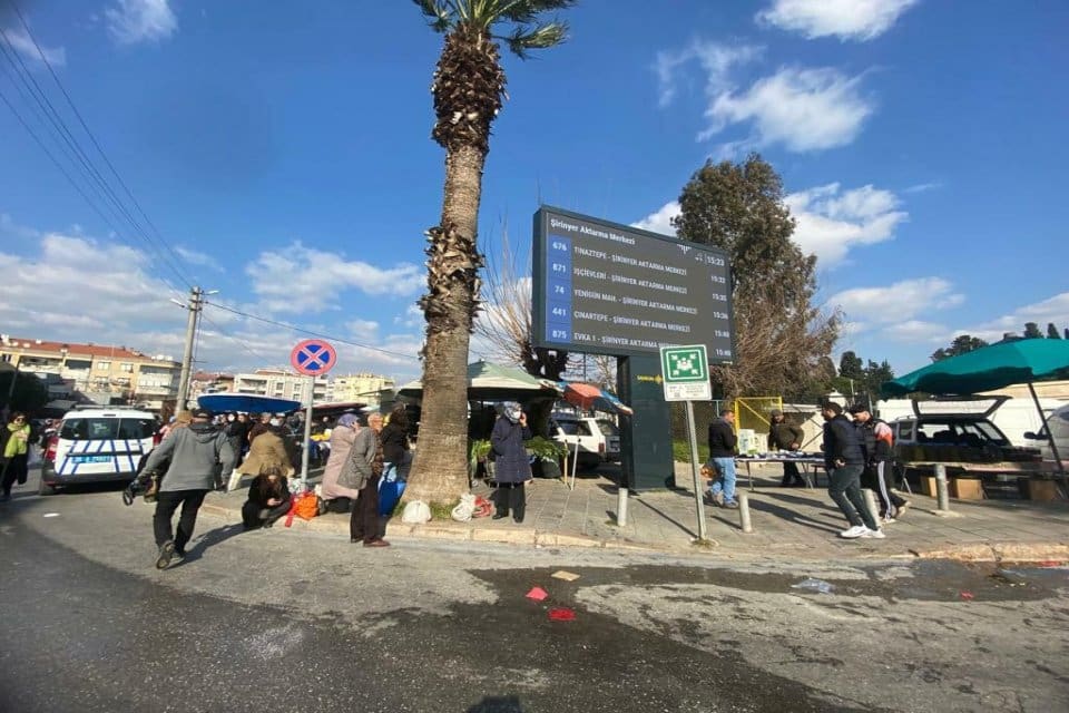 İzmir'de bulunan bazı afet ve acil durum toplanma alanlarının, pazar