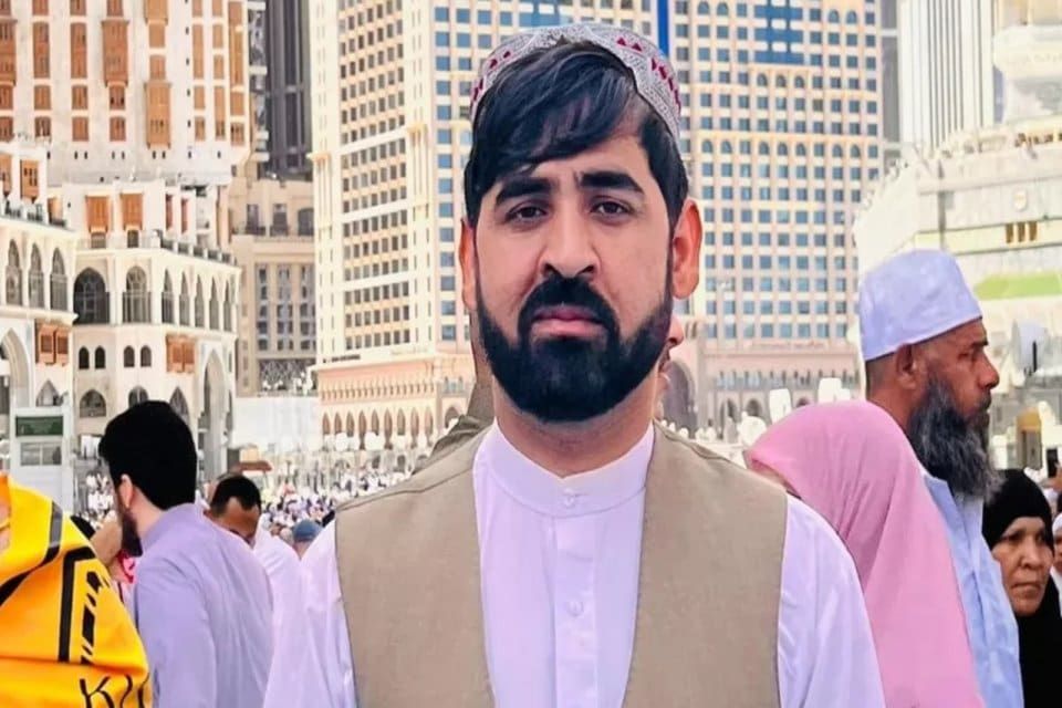 Taliban&rsquo;ın kız &ccedil;ocukları ve kadınların eğitimini engellediği Afganistan&rsquo;da kadınların eğitimi