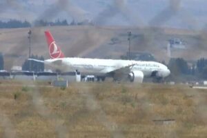 Türk askerinin Afganistan'dan tahliyesi başladı. Pakistan'ın başkenti İslamabad'dan havalanan askerlerin