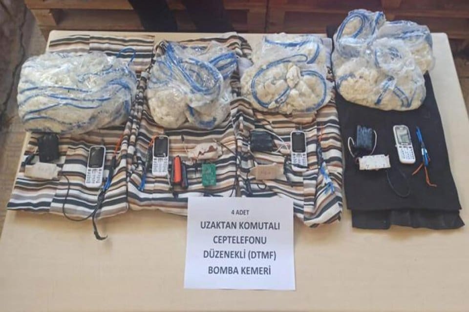 Emniyet Genel M&uuml;d&uuml;rl&uuml;ğ&uuml;'nden (EGM) yapılan a&ccedil;ıklamada, "Canlı bomba saldırısı, Hatay