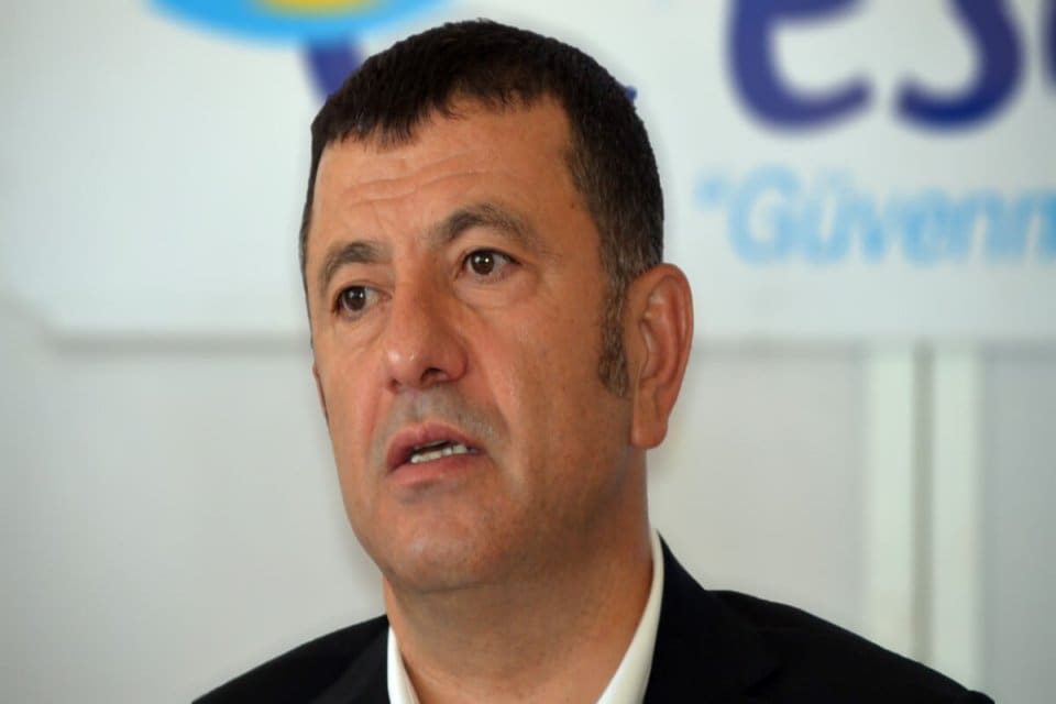 CHP'li Ağbaba&rsquo;dan Bakan Nebati&rsquo;ye tepki: Bakkal olsa alışveriş yapılmayacak kişiyi