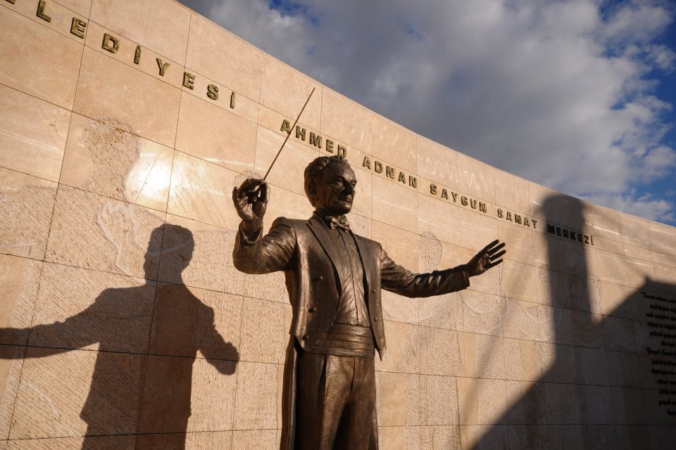 İzmir Büyükşehir Belediyesi, Ahmed Adnan Saygun’u ölümünün 30. yılında adını