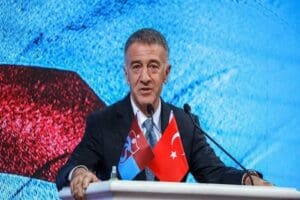 Ahmet Ağaoğlu, Kul&uuml;pler Birliği'ndeki başkanlık g&ouml;revini bırakacağını a&ccedil;ıkladığı konuşmasında TFF