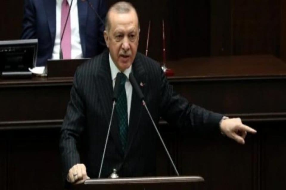 AK Parti&rsquo;nin bir siyasi geleneği vardı. B&uuml;y&uuml;k kongrede parti y&ouml;netimi