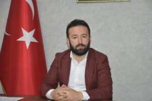Menderes Belediye Başkanı CHP’li Mustafa Kayalar ilçede bulunan bir otel
