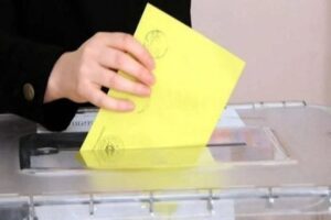 Erken se&ccedil;im tartışmalarıyla ilgili AK Parti'den yeni bir a&ccedil;ıklama geldi.