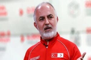 Kızılay Başkanı Kerem Kınık'ın yaptığı paylaşımlar AK Parti'de rahatsızlık yarattı.