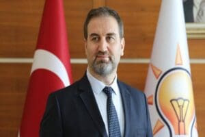 Cumhurbaşkanlığı se&ccedil;imlerine y&ouml;nelik tartışmalar s&uuml;rerken AK Parti Genel Başkan Yardımcısı